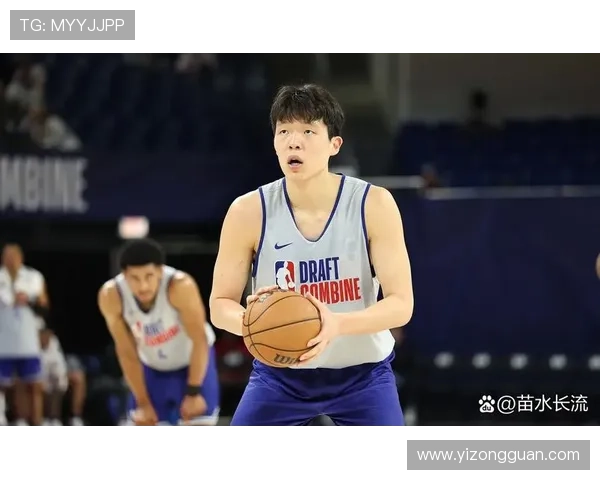 中国男篮力克澳大利亚迎来世界杯开门红 双方激烈对抗赛场亮点不断 中国男篮力克澳大利亚迎来世界杯开门红 双方激烈对抗赛场亮点不断