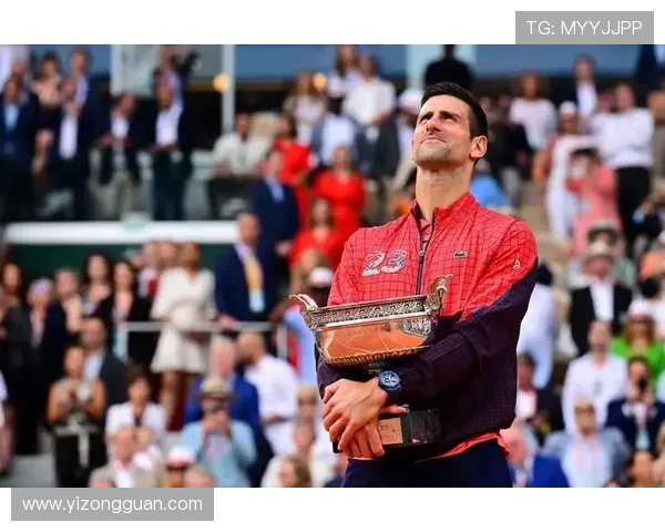 德约科维奇再创历史连续夺冠巩固世界第一地位引发网坛热议 德约科维奇再创历史连续夺冠巩固世界第一地位引发网坛热议