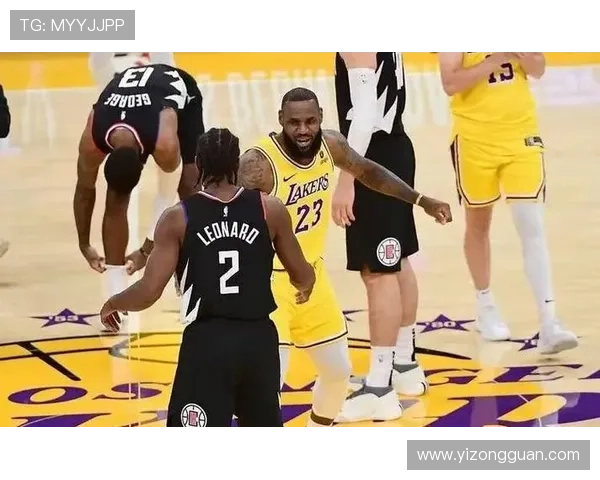 詹姆斯带领湖人迎战勇士 双方激烈对抗赛季前瞻分析 詹姆斯带领湖人迎战勇士 双方激烈对抗赛季前瞻分析